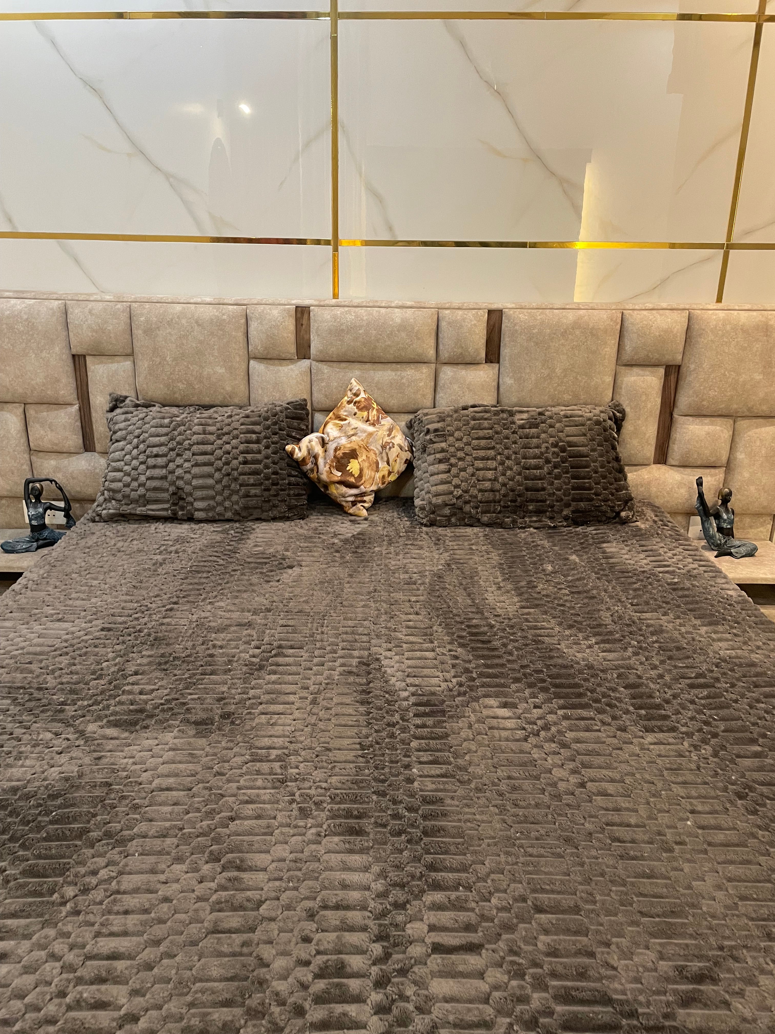 Luxury Rabbit Fur Bedsheet – Ultra Soft, Warm & Cozy Winter Bedding