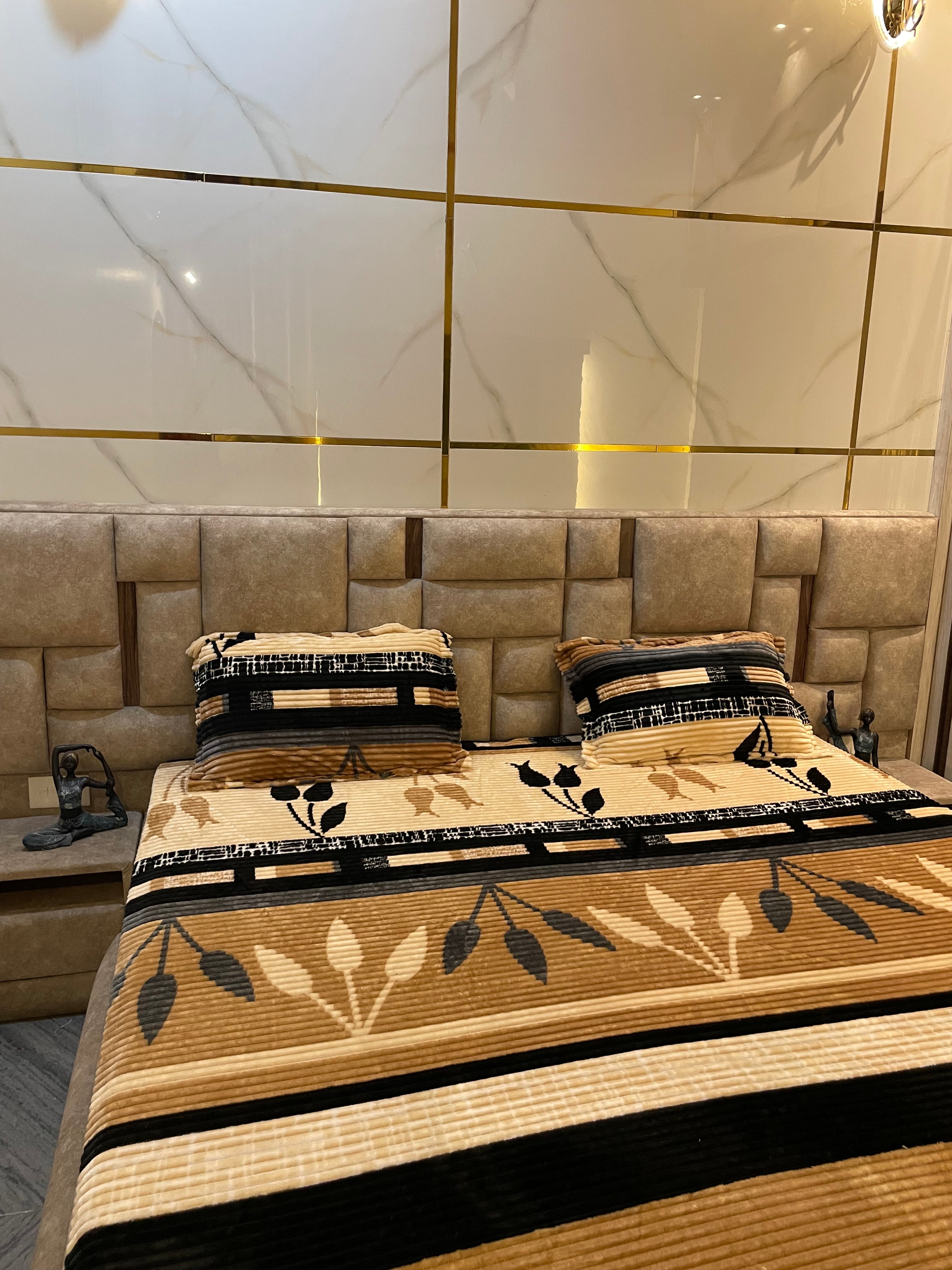 Beige & Black Leaf Print Velvet ribbed Elastic Fitted Bedsheet Set