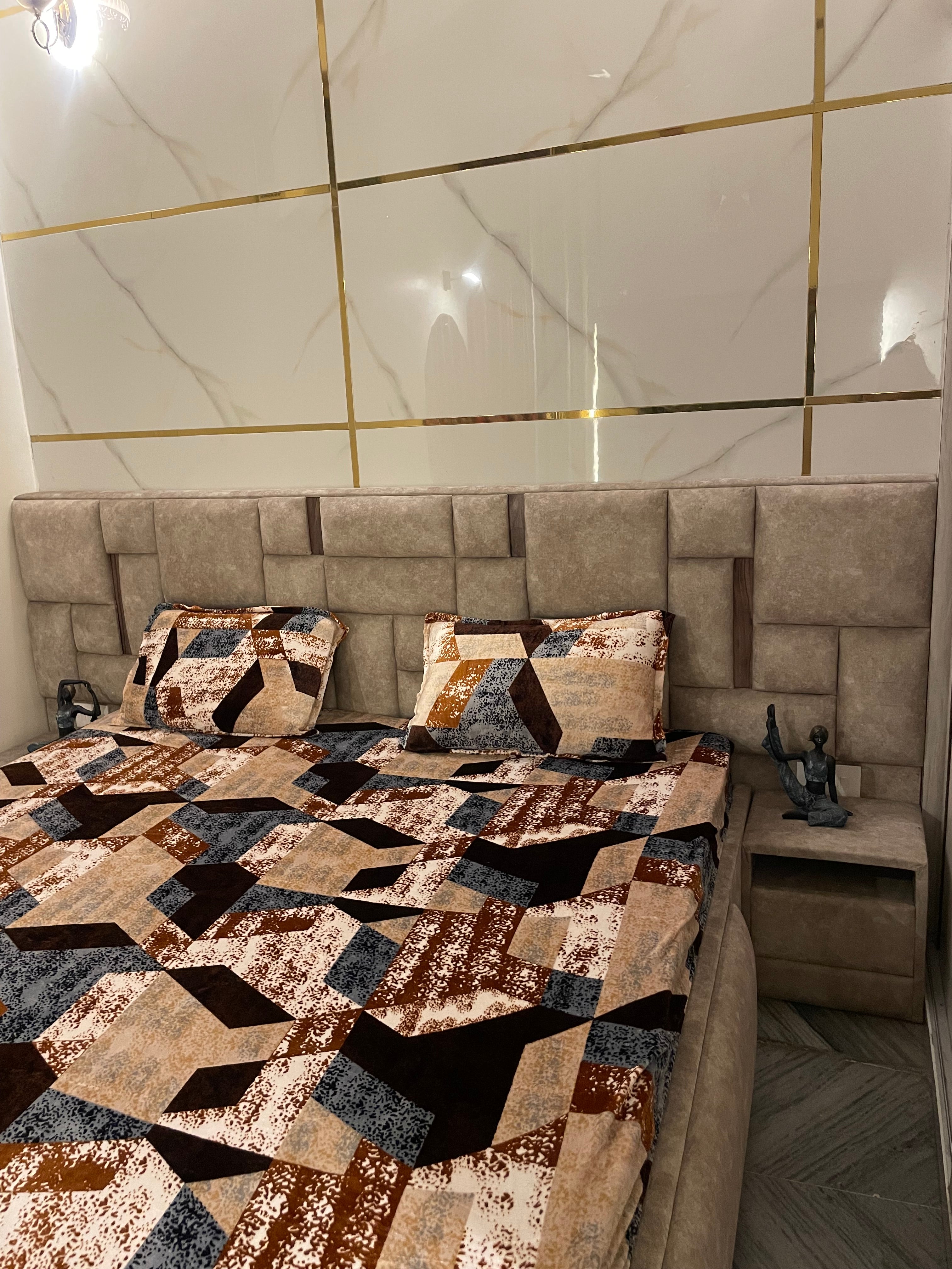 Brown Geometric Premium Velvet Fitted Bedsheet Set (Elastic Fit) – Luxury Winter Edition