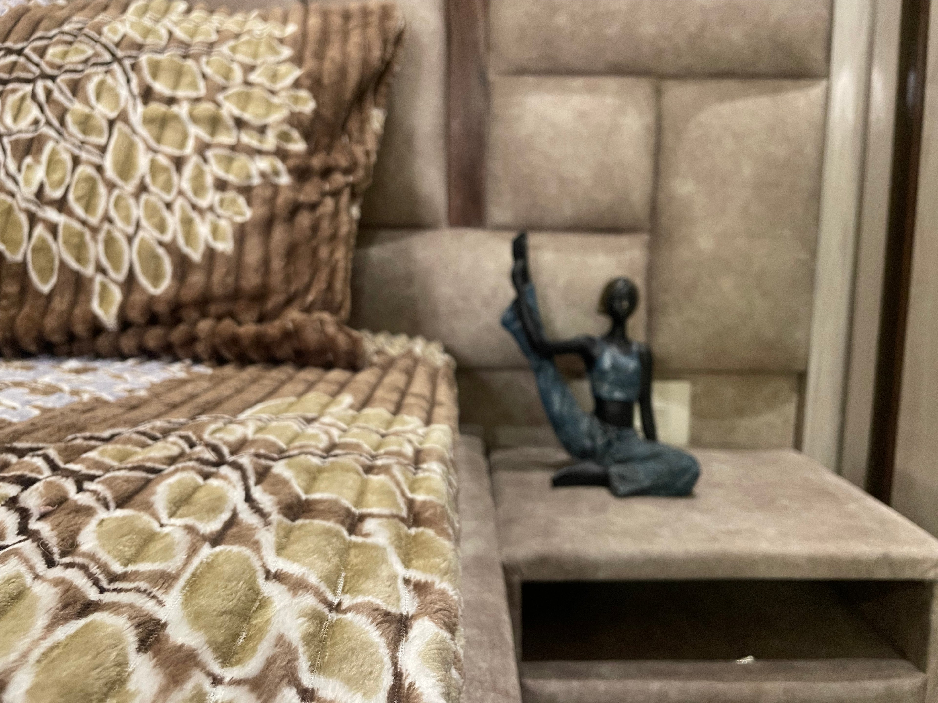 Premium Winter Elastic Fitted Bedsheet with Pillow Covers – Brown Floral | Fabrics by MS