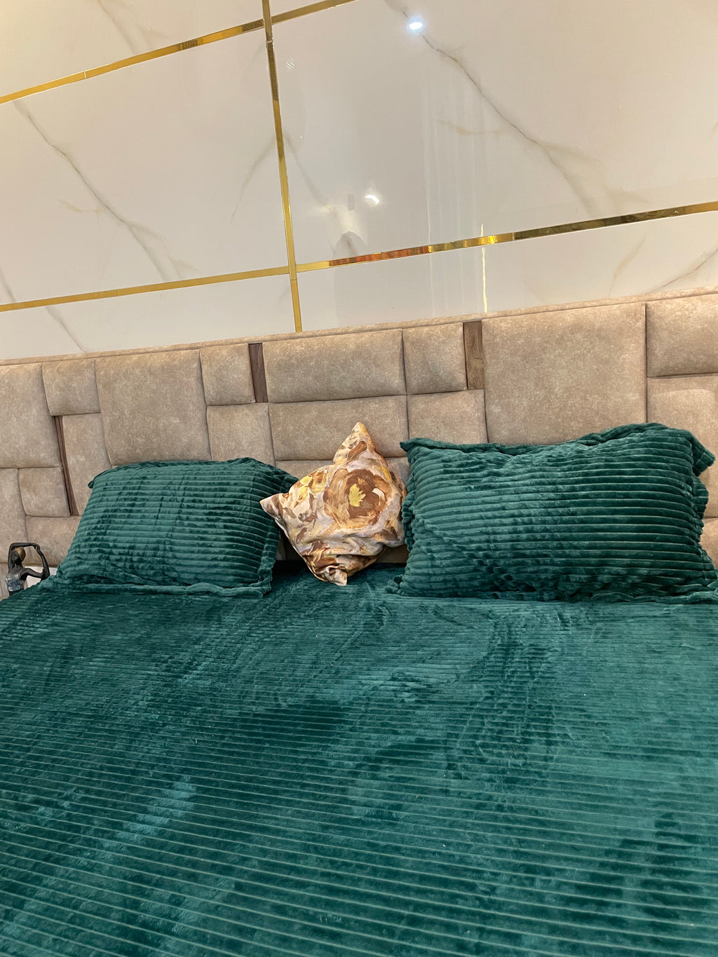 Deep Teal Premium Velvet Ribbed Fitted Bedsheet Set (Elastic Fit) – Luxury Winter Collection