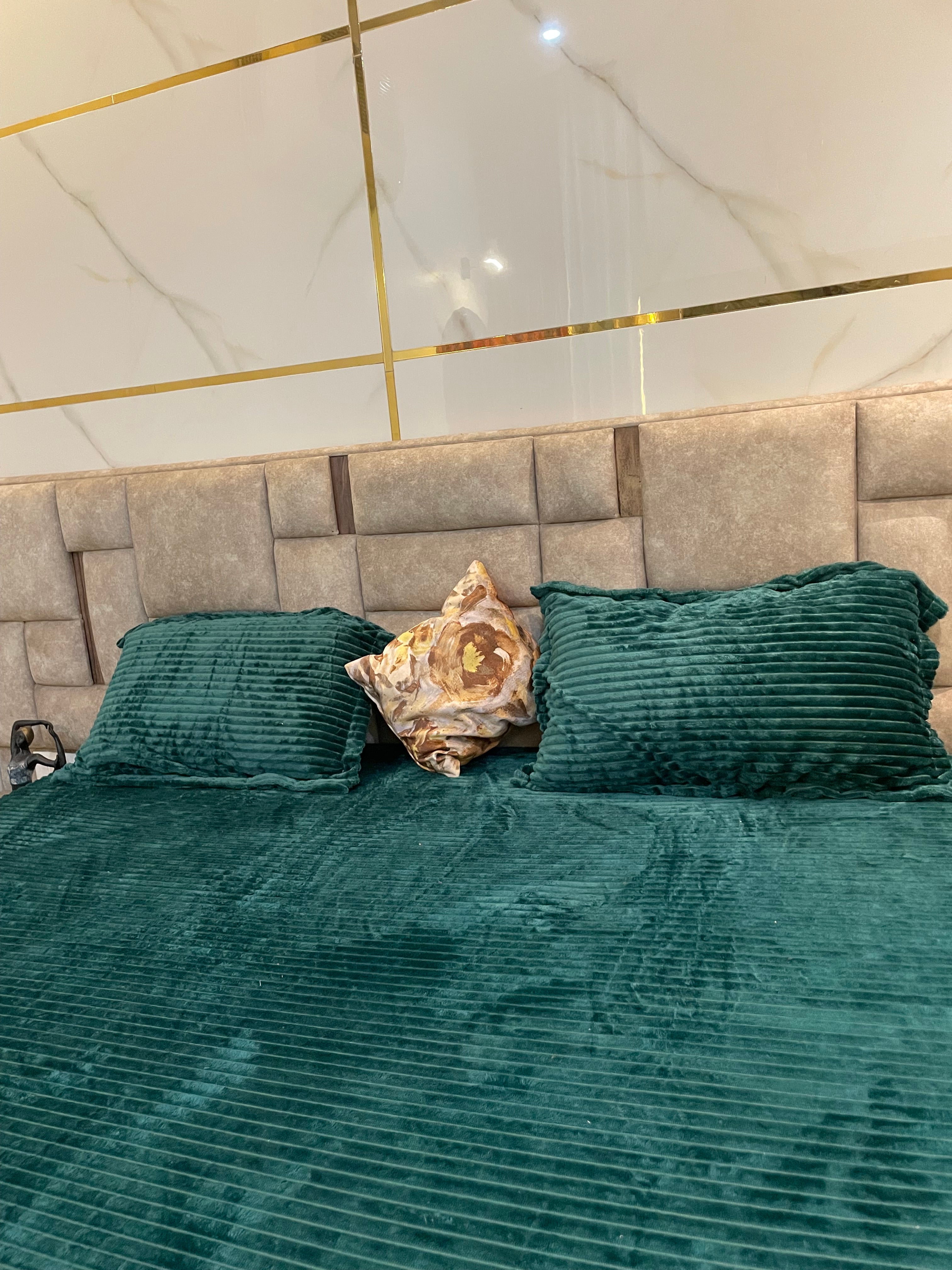 Deep Teal Premium Velvet Ribbed Fitted Bedsheet Set (Elastic Fit) – Luxury Winter Collection