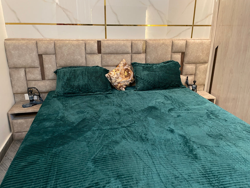 Deep Teal Premium Velvet Ribbed Fitted Bedsheet Set (Elastic Fit) – Luxury Winter Collection