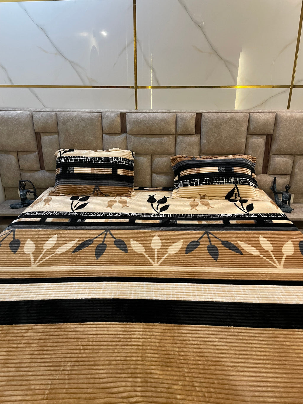 Beige & Black Leaf Print Velvet ribbed Elastic Fitted Bedsheet Set