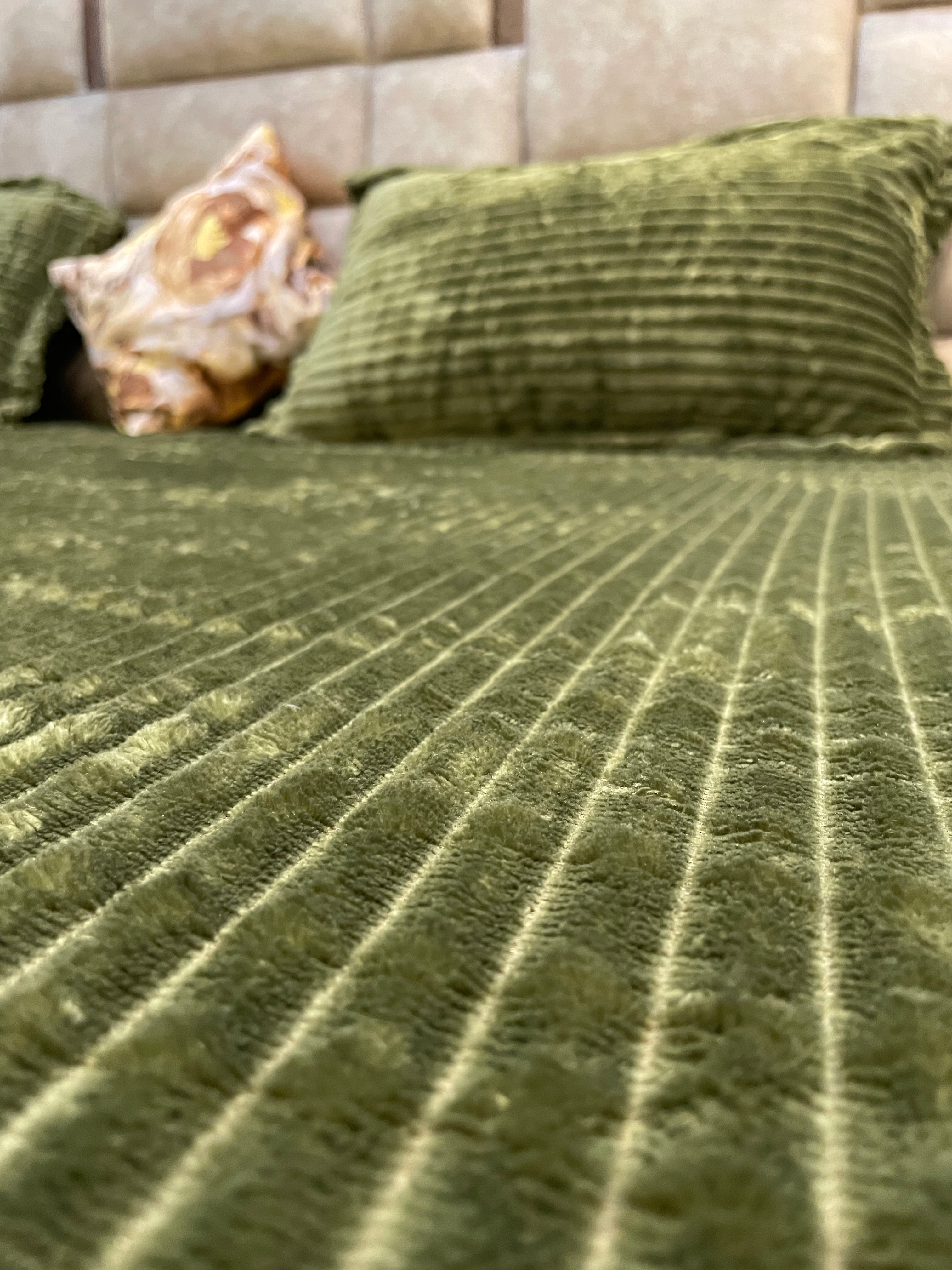 Olive Green Premium Velvet Elastic Fitted Bedsheet Set