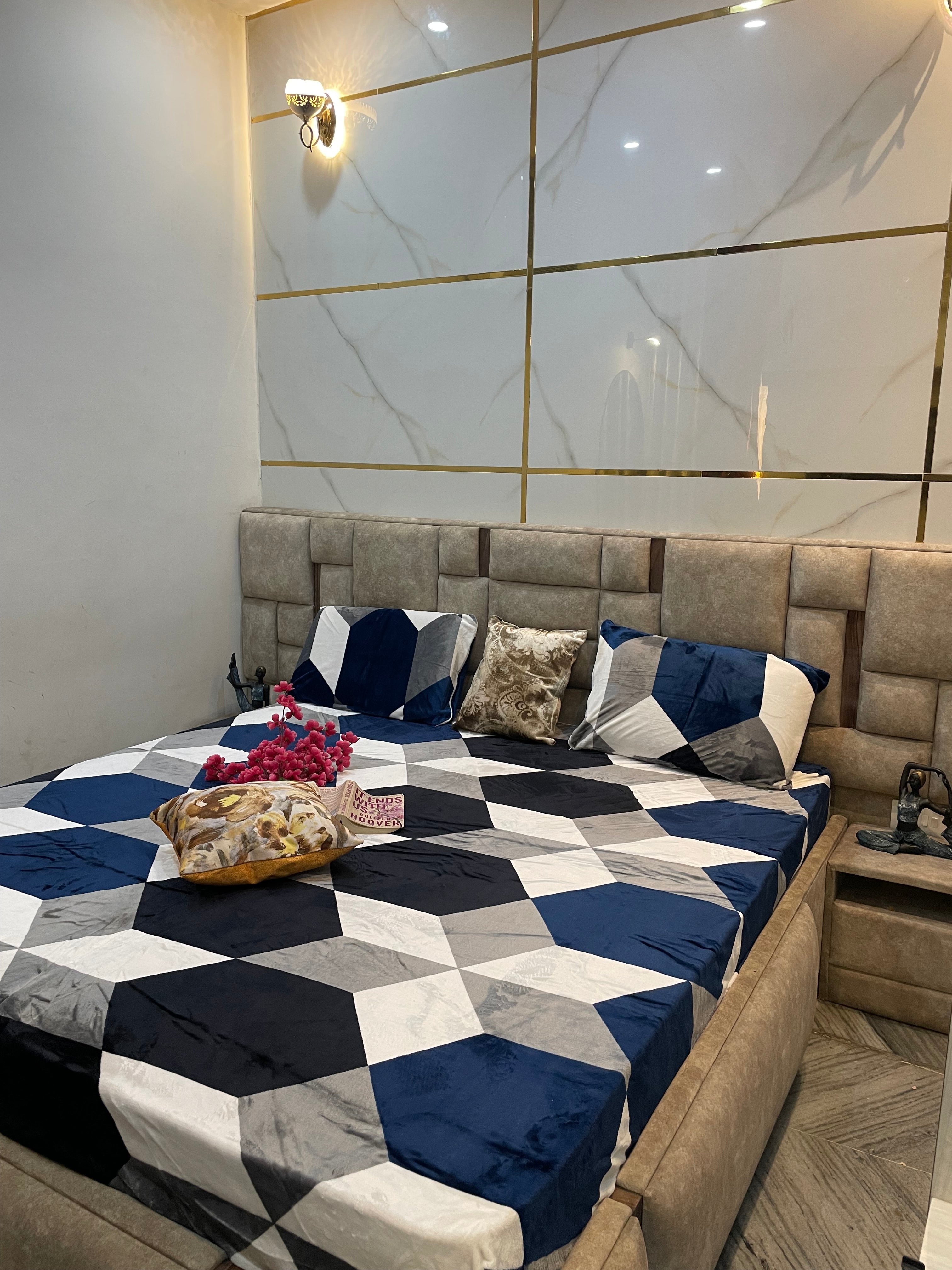 Blue black warm fitted bedsheet