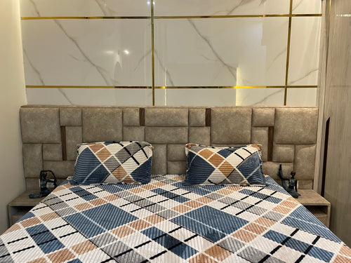 Checkered Velvet Ribbed Fitted Bedsheet Set – Blue, Beige & White | Winter Luxury Collection