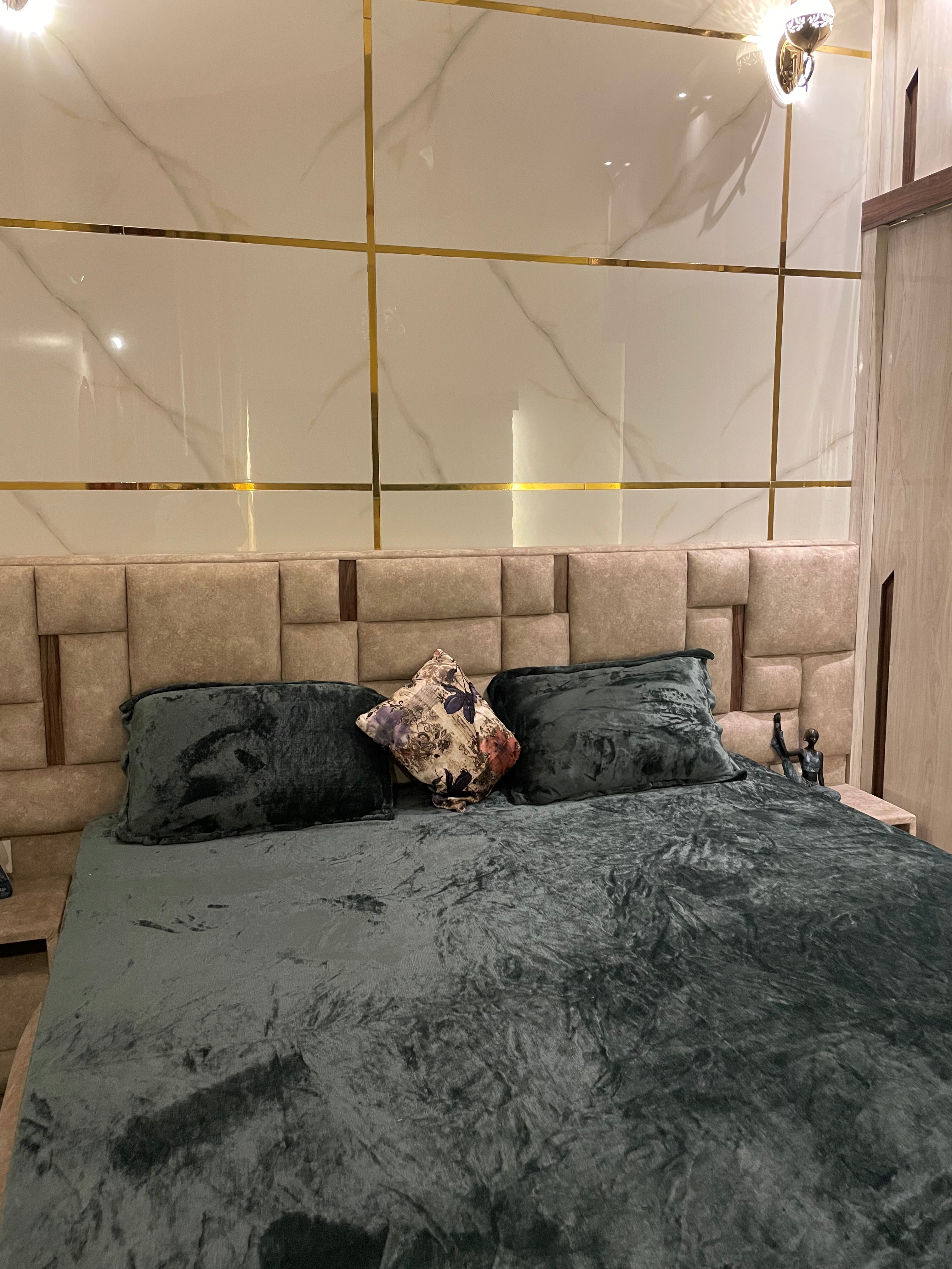 Luxury Dark Green Velvet Bedsheet Set