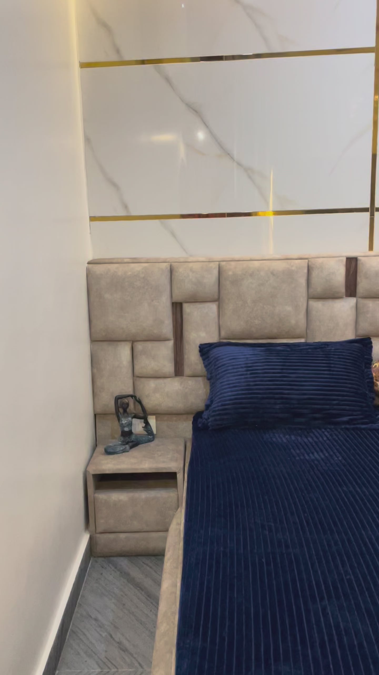 Royal Navy Blue Premium Velvet Striped Fitted Bedsheet (Elastic Fitting) – King Size